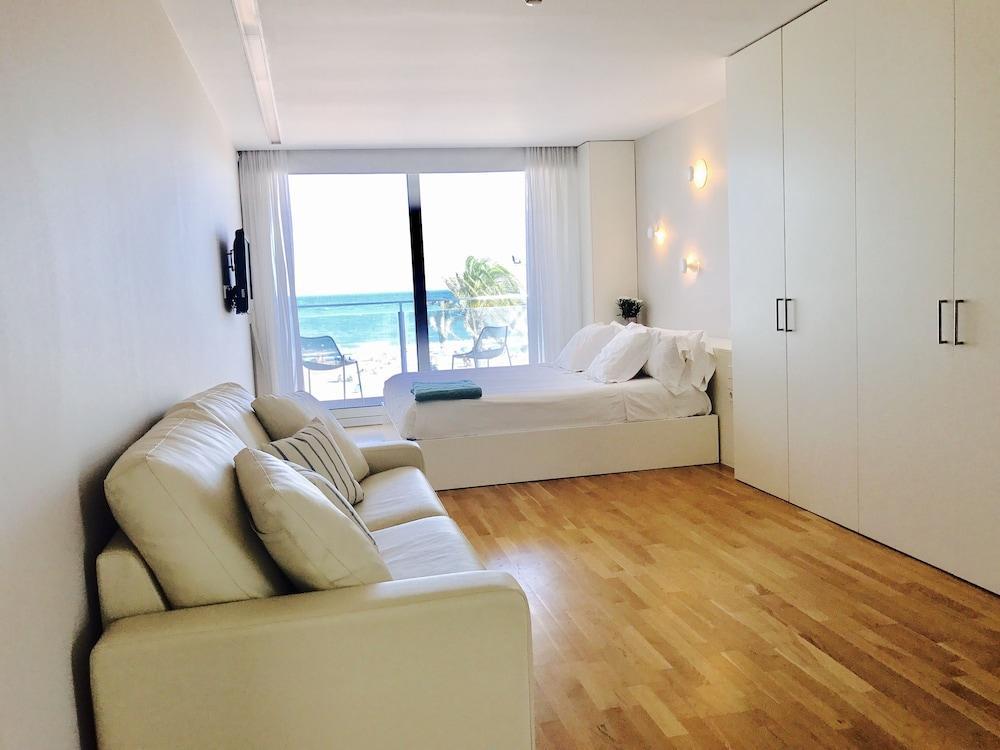 Meraki - Only Adults 3*